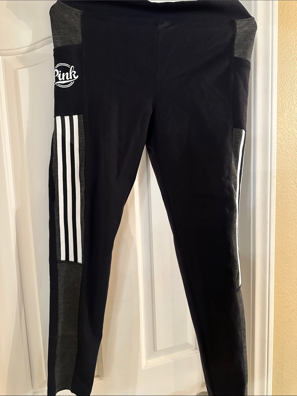 PINK Victoria's Secret Girls' Black Athletic Leggings with Contrast Panels